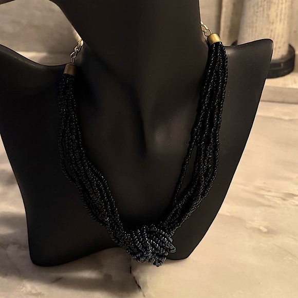 Elegant Black Sea Beaded Necklace HAND CRAFTED - Picture 1 of 2